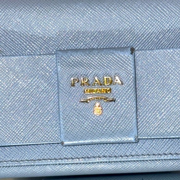 Authentic PRADA ribbon saffiano flap leather wallet - Picture 2 of 16